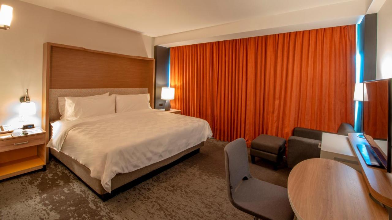 Holiday Inn&Suites - Merida La Isla, an IHG Hotel Ruang foto