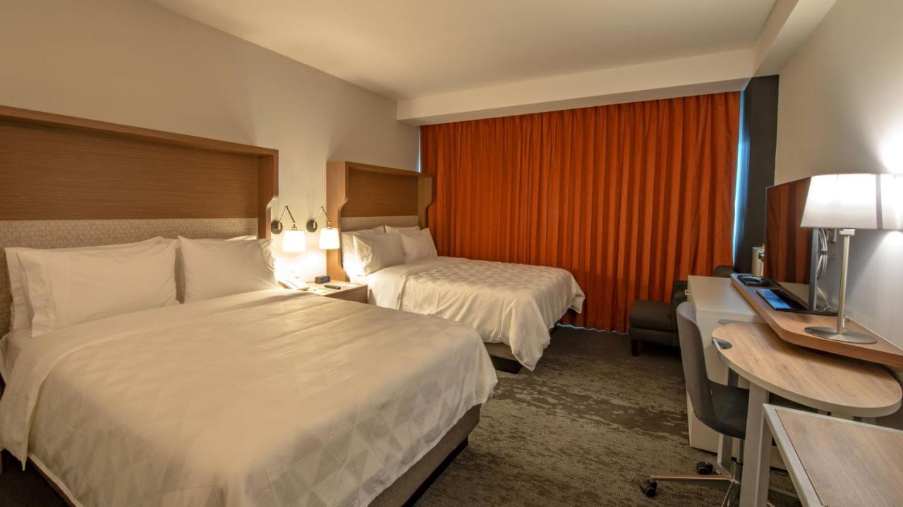 Holiday Inn&Suites - Merida La Isla, an IHG Hotel Bagian luar foto