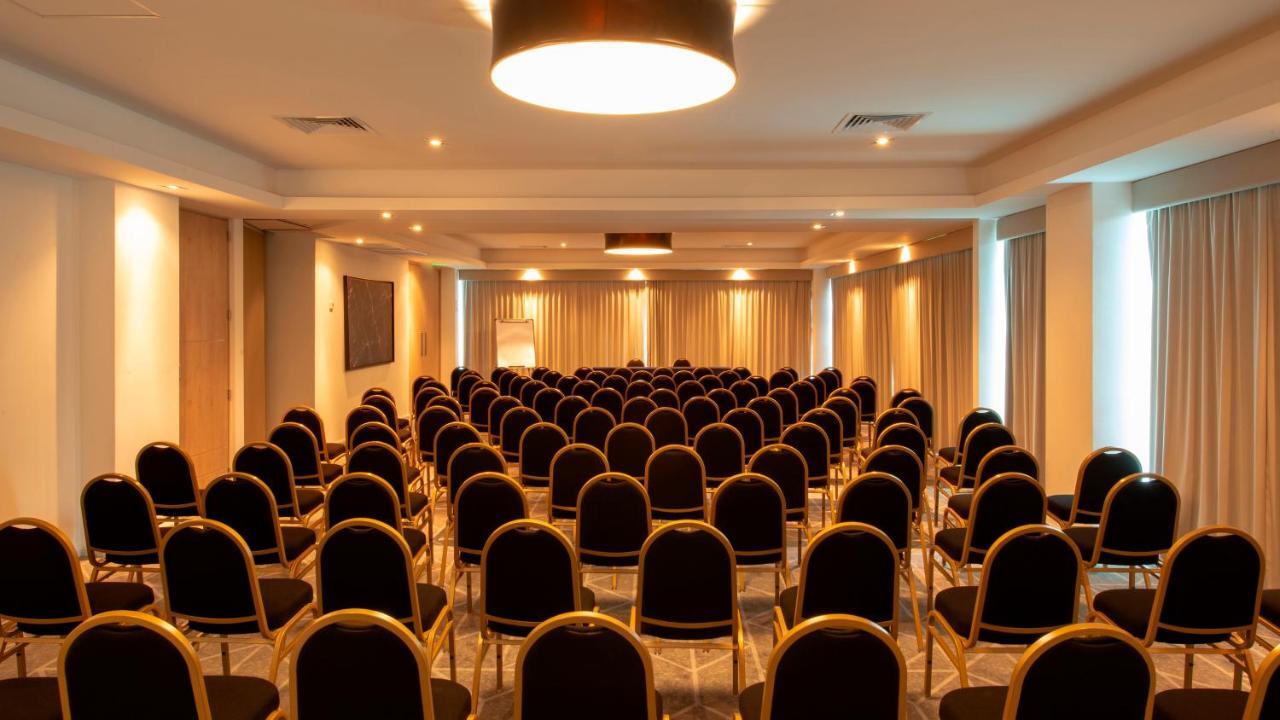 Holiday Inn&Suites - Merida La Isla, an IHG Hotel Bagian luar foto