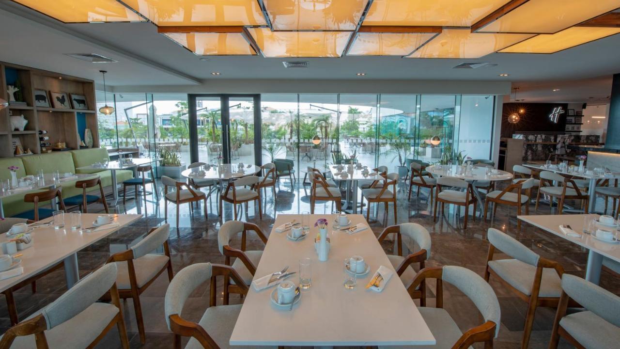 Holiday Inn&Suites - Merida La Isla, an IHG Hotel Bagian luar foto