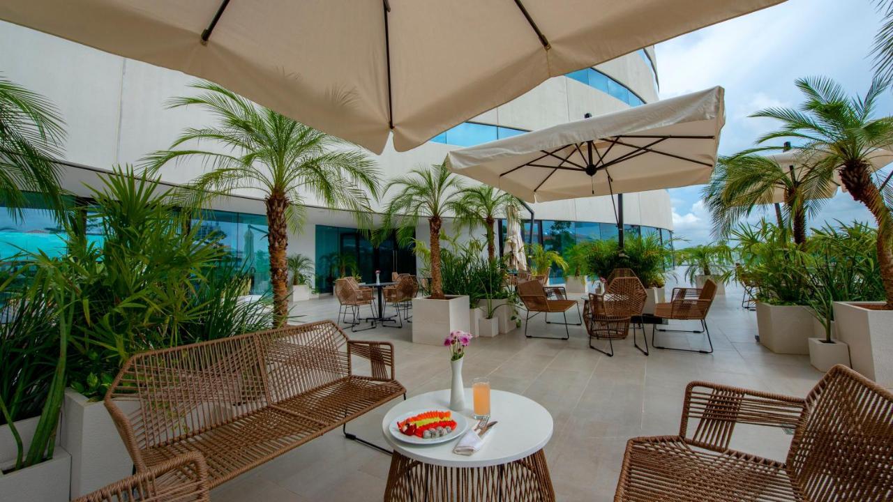Holiday Inn&Suites - Merida La Isla, an IHG Hotel Bagian luar foto